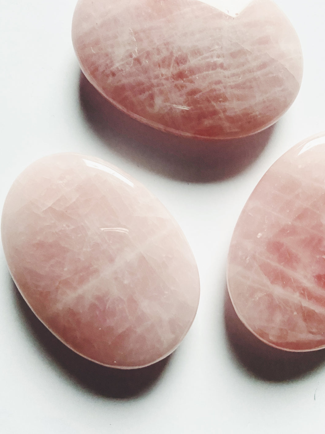 crystal-rose-quartz-palm-stone